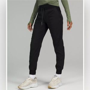 Lululemon Dance Studio Mid-Rise Jogger
Full Length